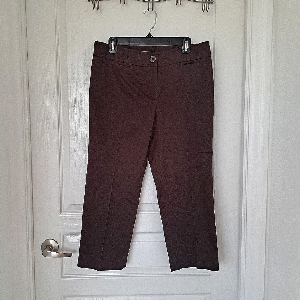 Never Worn Dalia Collection Brown Capri Size 8